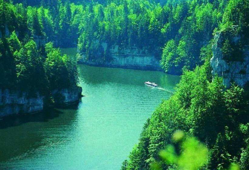 فندق Les Rives Du Doubs