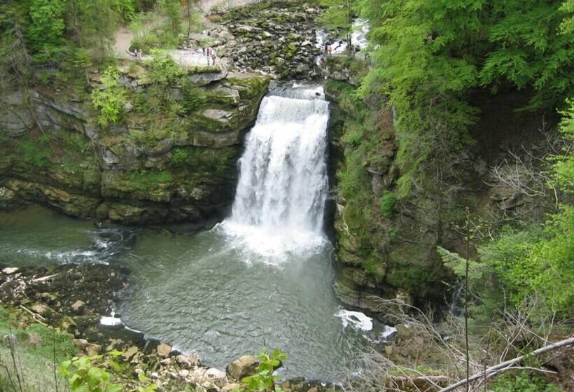 فندق Les Rives Du Doubs