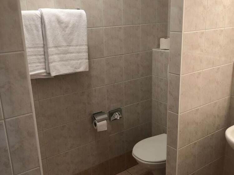 فندق Les Rives Du Doubs