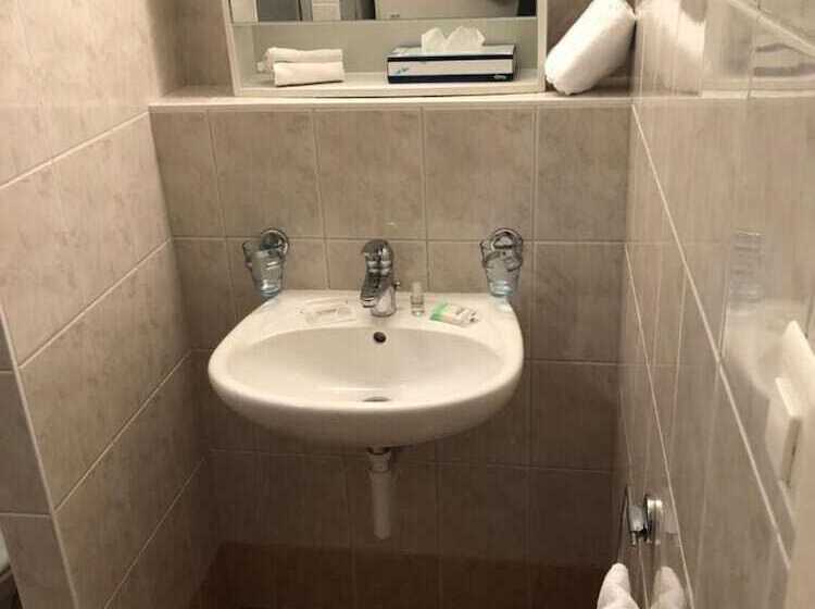 فندق Les Rives Du Doubs