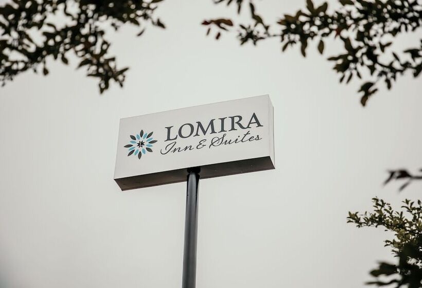 فندق Lomira Inn And Suites