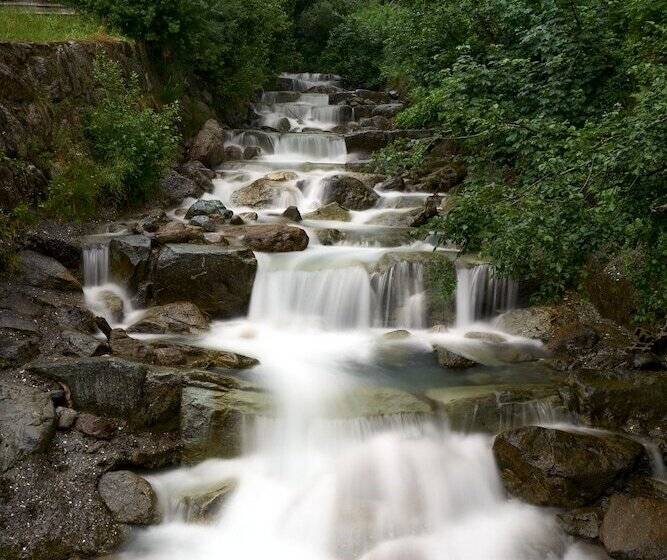호텔 Madrisa Lodge
