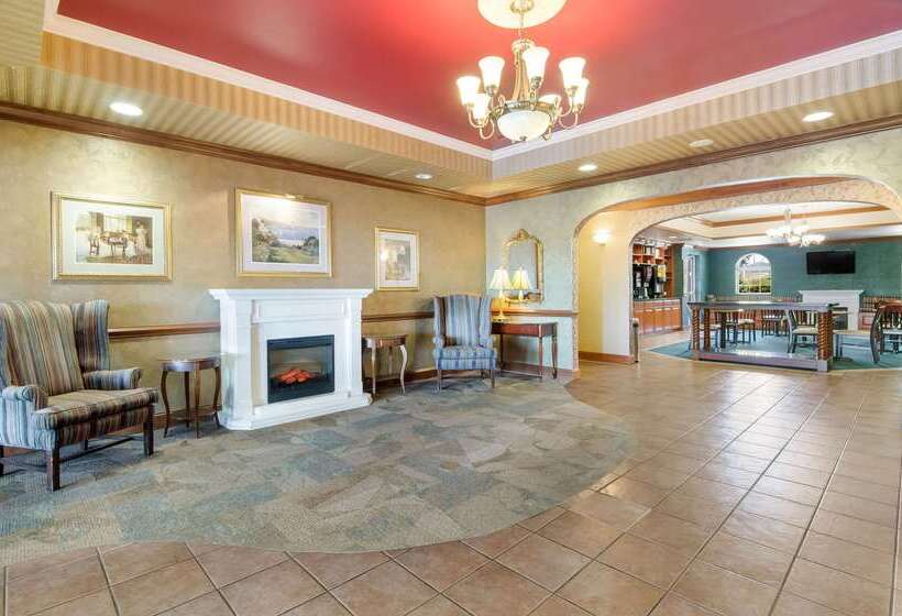 فندق Mainstay Suites Airport