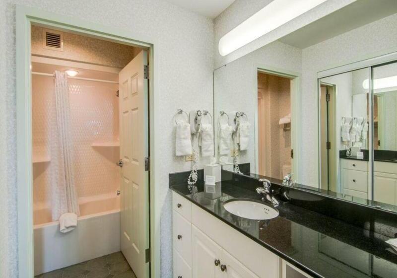 فندق Mainstay Suites Airport