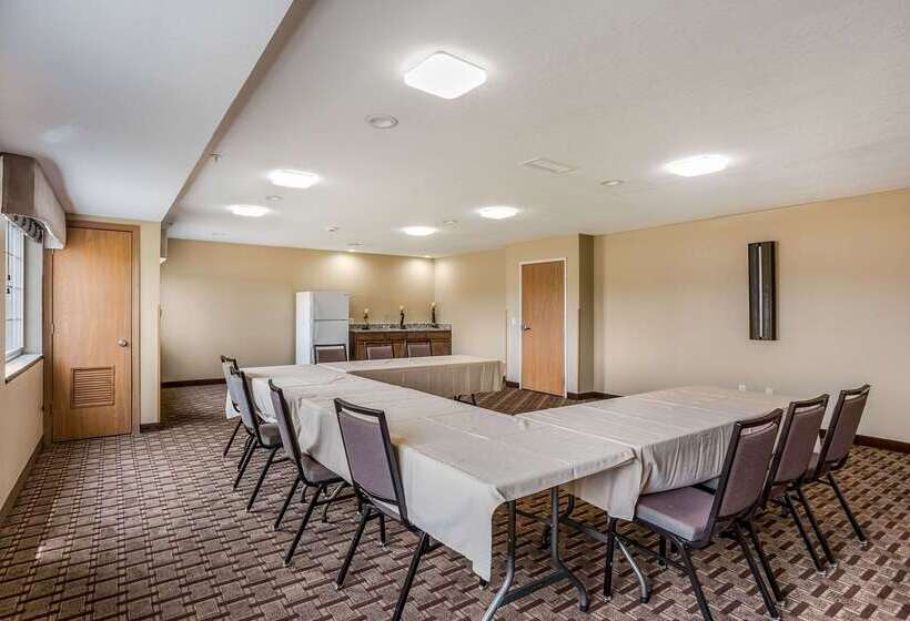 هتل Mainstay Suites Cedar Rapids North  Marion