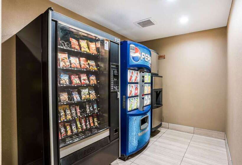 בית מלון כפרי Mainstay Suites Cedar Rapids North  Marion