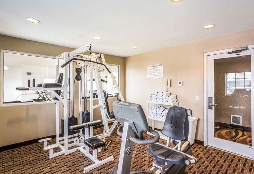 בית מלון כפרי Mainstay Suites Cedar Rapids North  Marion