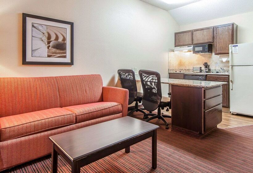 Отель Mainstay Suites Knoxville Airport