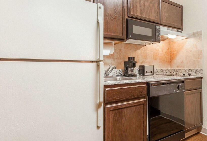 Отель Mainstay Suites Knoxville Airport