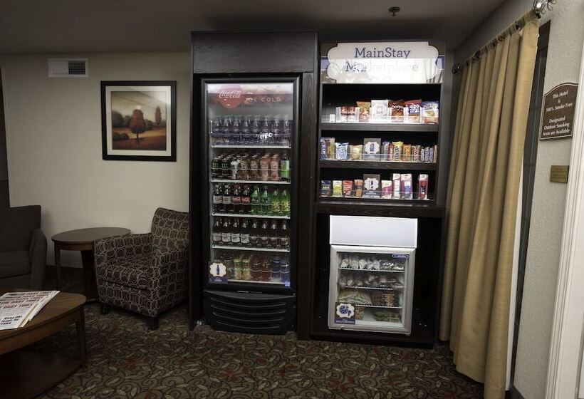 Отель Mainstay Suites Knoxville Airport