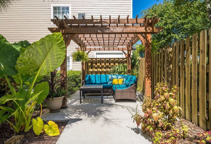 בית מלון כפרי Mainstay Suites Wilmington   University Area