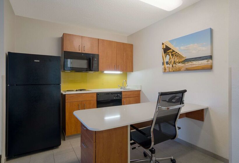 בית מלון כפרי Mainstay Suites Wilmington   University Area