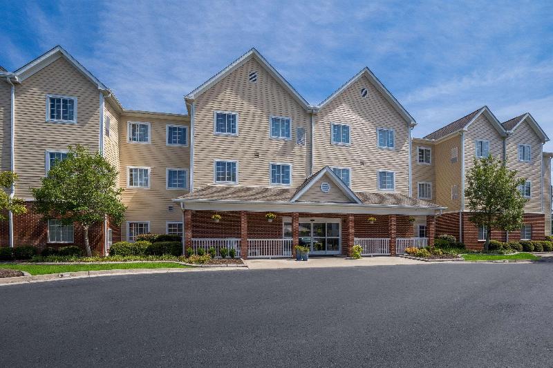 בית מלון כפרי Mainstay Suites Wilmington   University Area