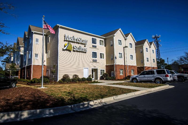 בית מלון כפרי Mainstay Suites Wilmington   University Area