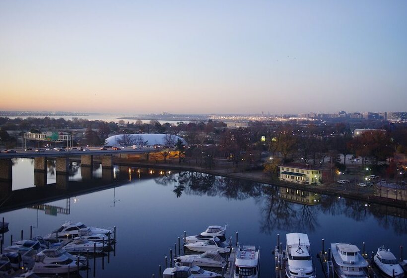 בית מלון כפרי Salamander Washington Dc