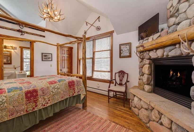 בית מלון כפרי Minturn Inn