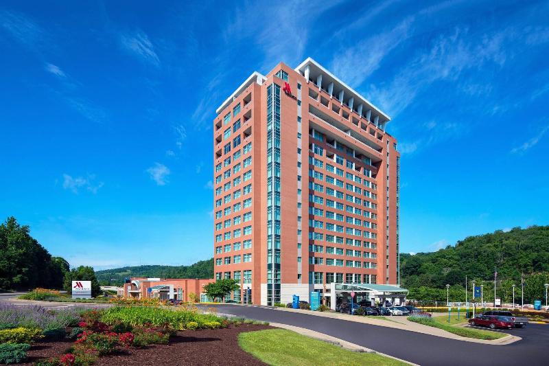 Отель Morgantown Marriott At Waterfront Place