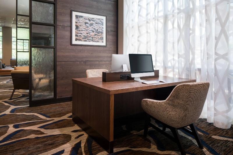 Отель Morgantown Marriott At Waterfront Place