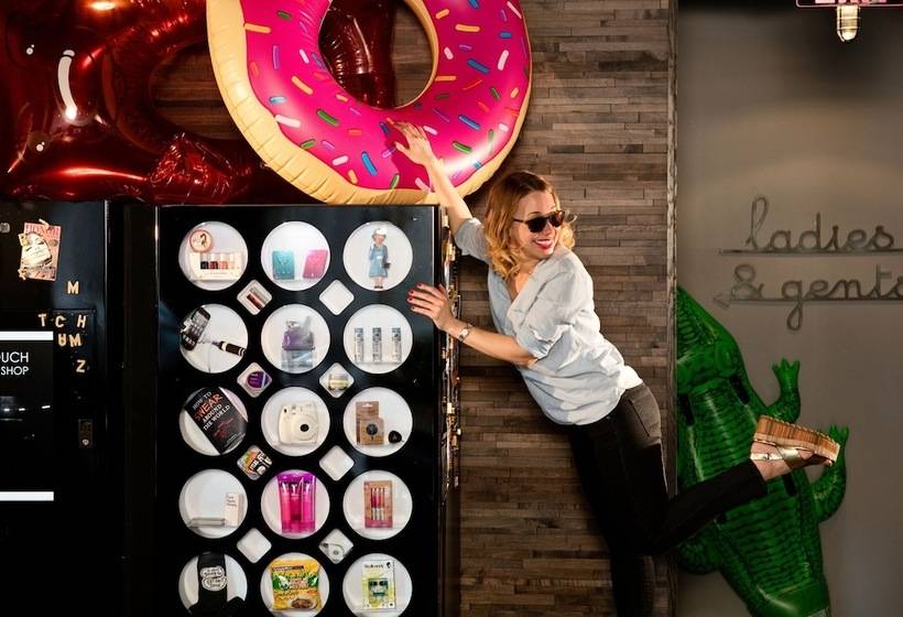 Отель Moxy New Orleans Downtown/french Quarter Area