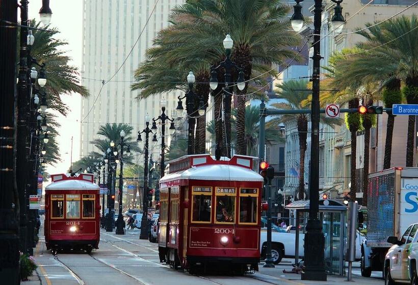 בית מלון כפרי Moxy New Orleans Downtown/french Quarter Area