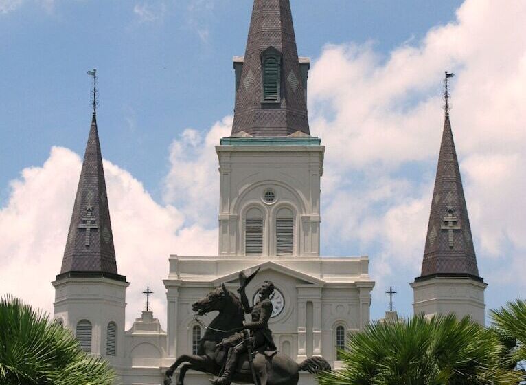 Отель Moxy New Orleans Downtown/french Quarter Area