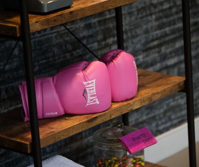 Отель Moxy New Orleans Downtown/french Quarter Area