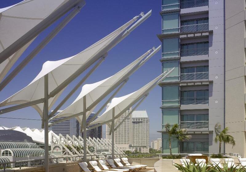 ホテル Omni San Diego