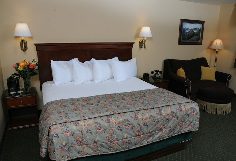 فندق Pike S Waterfront Lodge