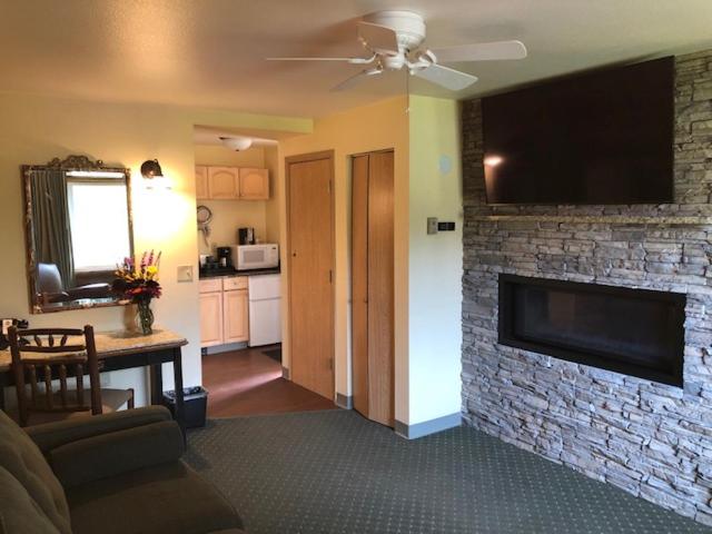 فندق Pike S Waterfront Lodge