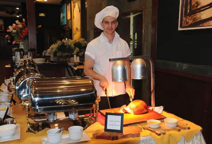 فندق Pike S Waterfront Lodge