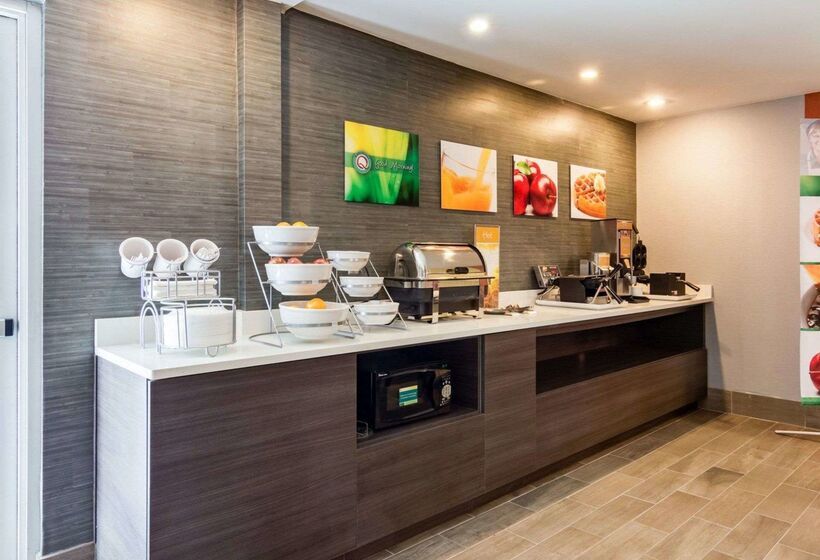 בית מלון כפרי Quality Inn & Suites Ashland Near Kings Dominion