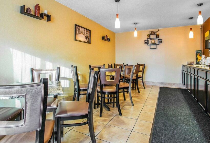 فندق Quality Inn Central Wisconsin Airport