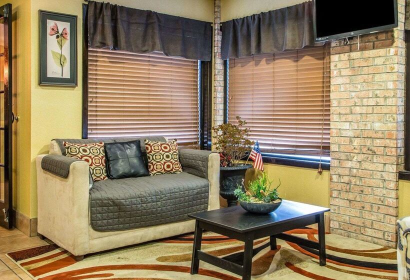 فندق Quality Inn Central Wisconsin Airport