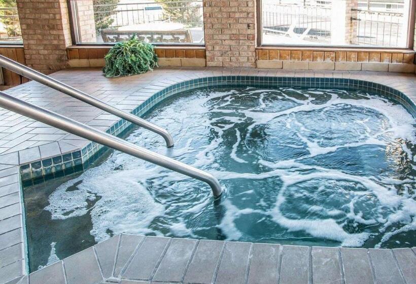 فندق Quality Inn Central Wisconsin Airport