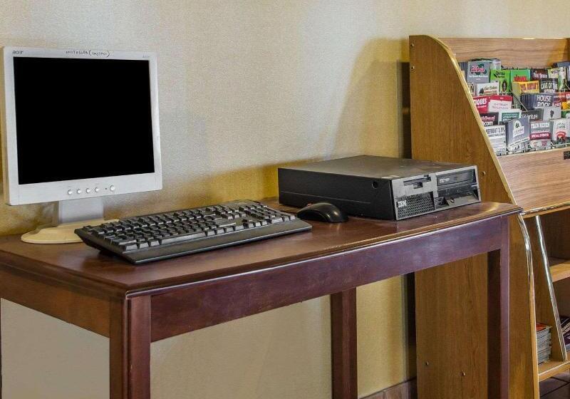 فندق Quality Inn Central Wisconsin Airport