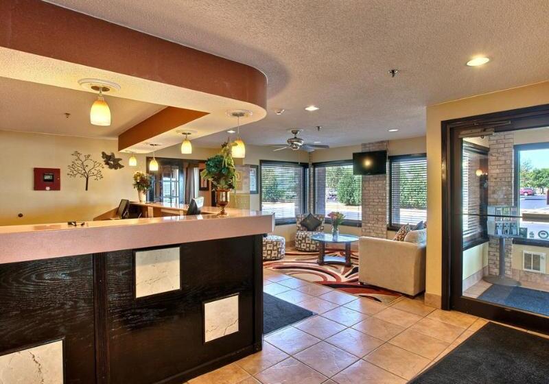 فندق Quality Inn Central Wisconsin Airport