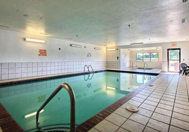 Отель Quality Inn