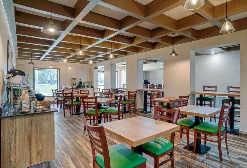 فندق Quality Inn Fort Walton Beach   Destin West