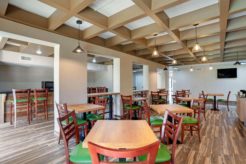 فندق Quality Inn Fort Walton Beach   Destin West