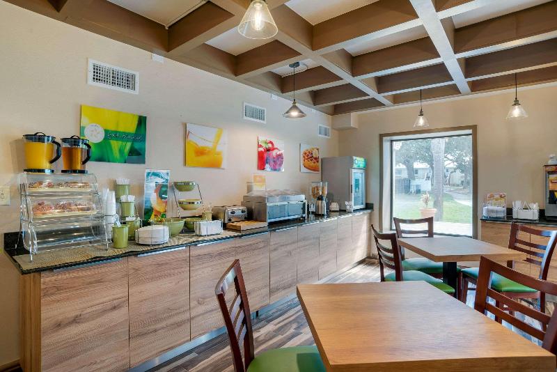 فندق Quality Inn Fort Walton Beach   Destin West