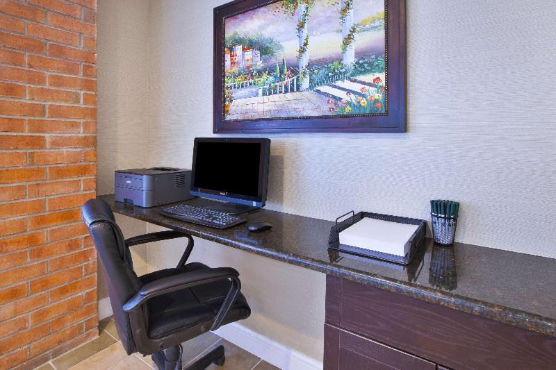 בית מלון כפרי Quality Inn Grand Blanc   Flint South