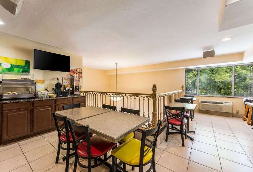 호텔 Quality Inn Huntersville Near Lake Norman