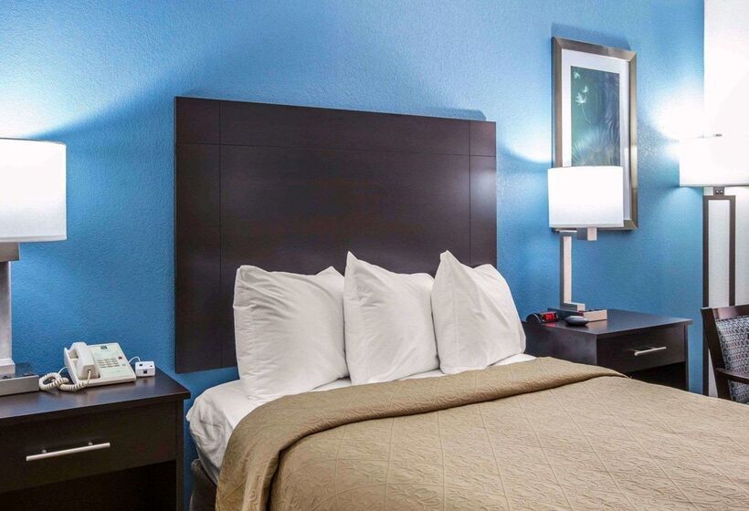 בית מלון כפרי Quality Inn