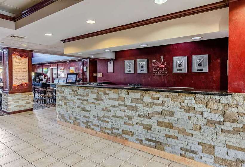 酒店 Quality Inn & Suites