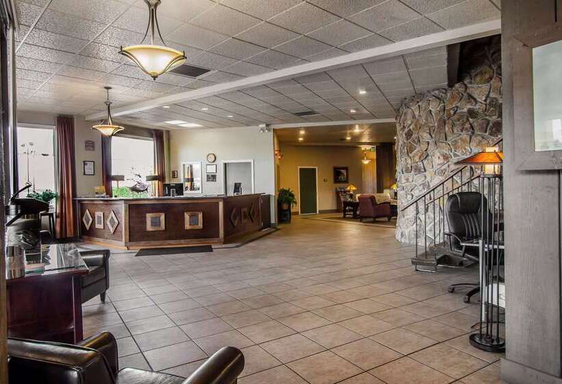 فندق Quality Inn & Suites At Coos Bay