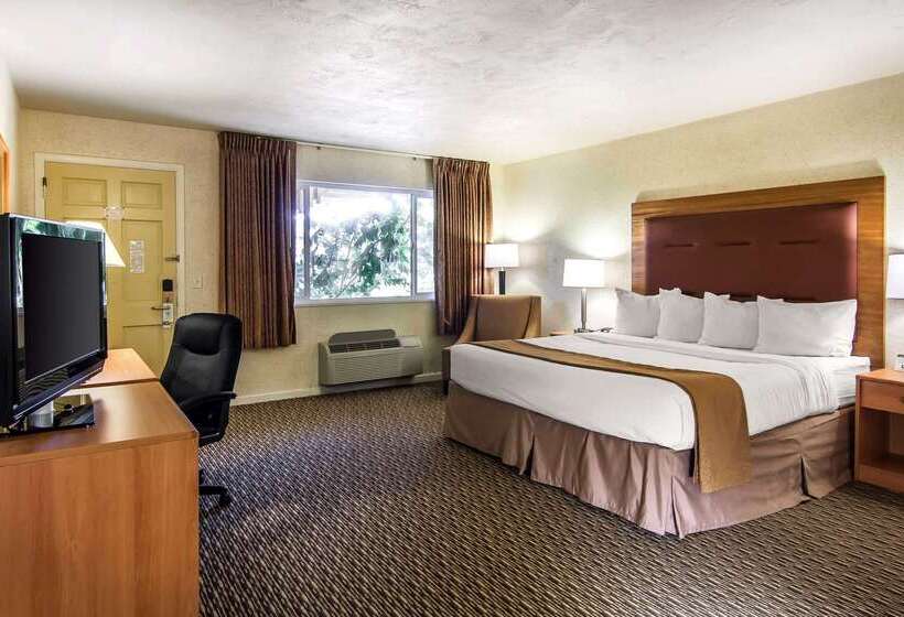 فندق Quality Inn & Suites At Coos Bay