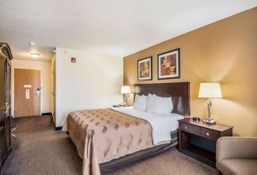 فندق Quality Inn & Suites Eldridge Davenport North