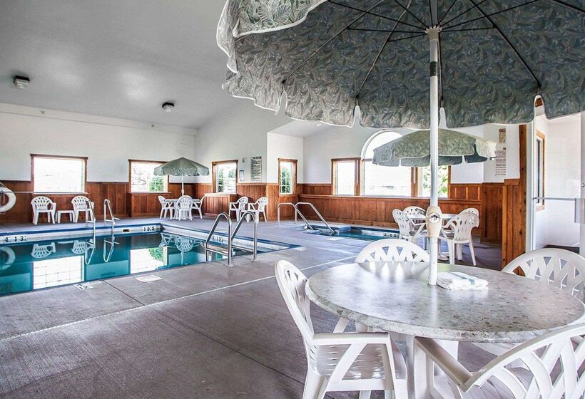 בית מלון כפרי Quality Inn & Suites Eldridge Davenport North