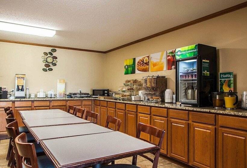בית מלון כפרי Quality Inn & Suites Eldridge Davenport North
