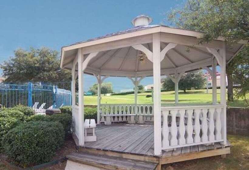 فندق Quality Inn & Suites